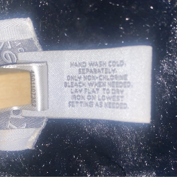 Chico’s Zenergy Sweater w/ Removable Faux Fur Collar in Leopard Print - size XL - Picture 5 of 10